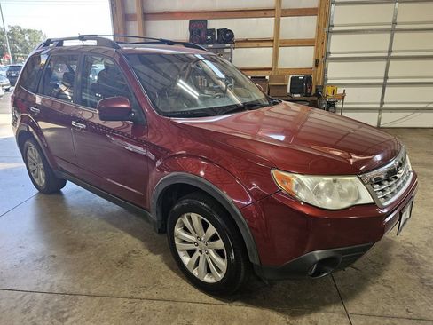 Used 2011 Subaru Forester 2.5X Limited w/ Utility Pkg AWD/4WD image 10