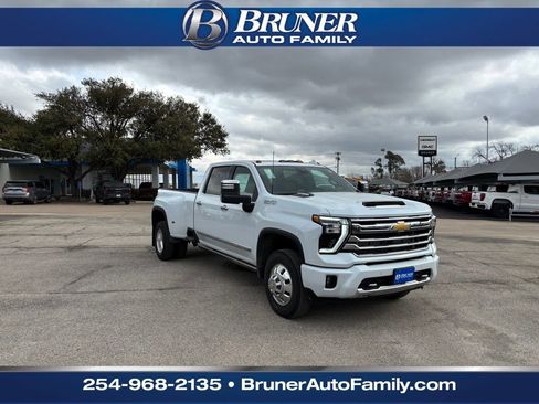 New 2026 Chevrolet Silverado 3500 High Country w/ Technology Package AWD/4WD image 3
