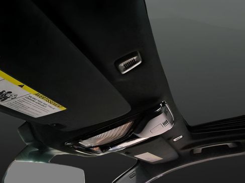 Used 2023 BMW 530i xDrive w/ Premium Package image 20