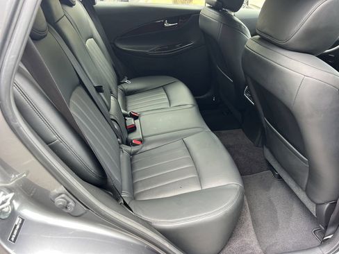 Used 2017 INFINITI QX50 AWD w/ Deluxe Touring Package image 12