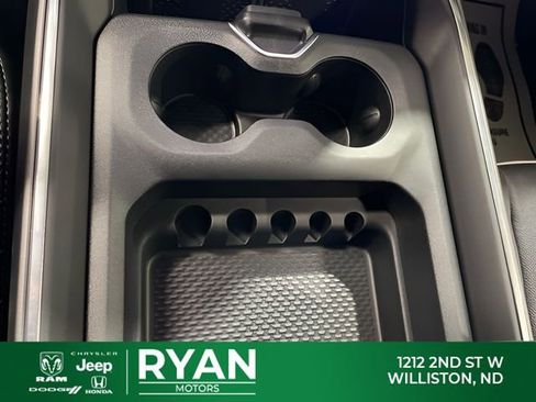 New 2026 RAM 2500 Laramie AWD/4WD image 27