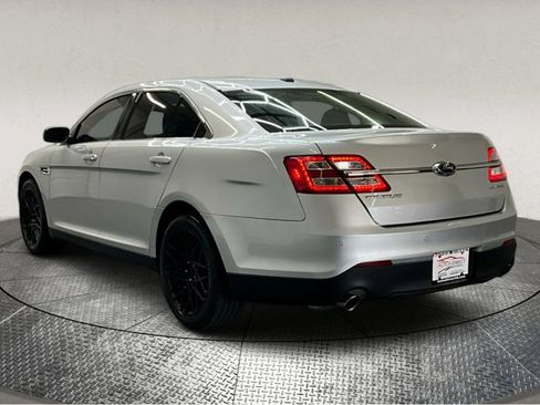 Used 2019 Ford Taurus Limited image 6