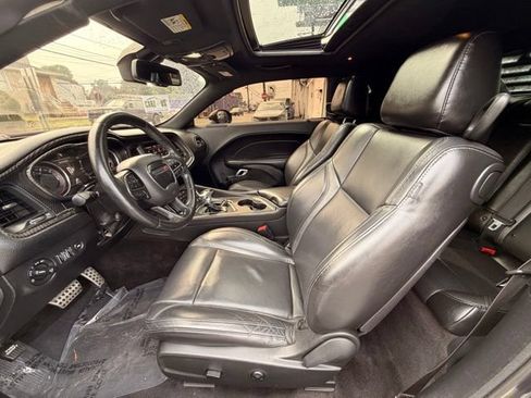Used 2018 Dodge Challenger GT AWD/4WD image 13