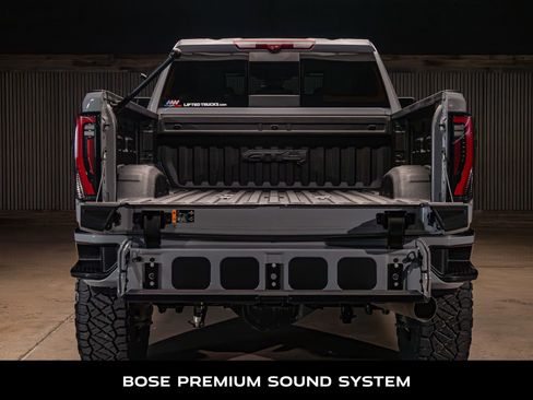 Used 2024 GMC Sierra 2500 AT4 w/ AT4 Premium Plus Package AWD/4WD image 9