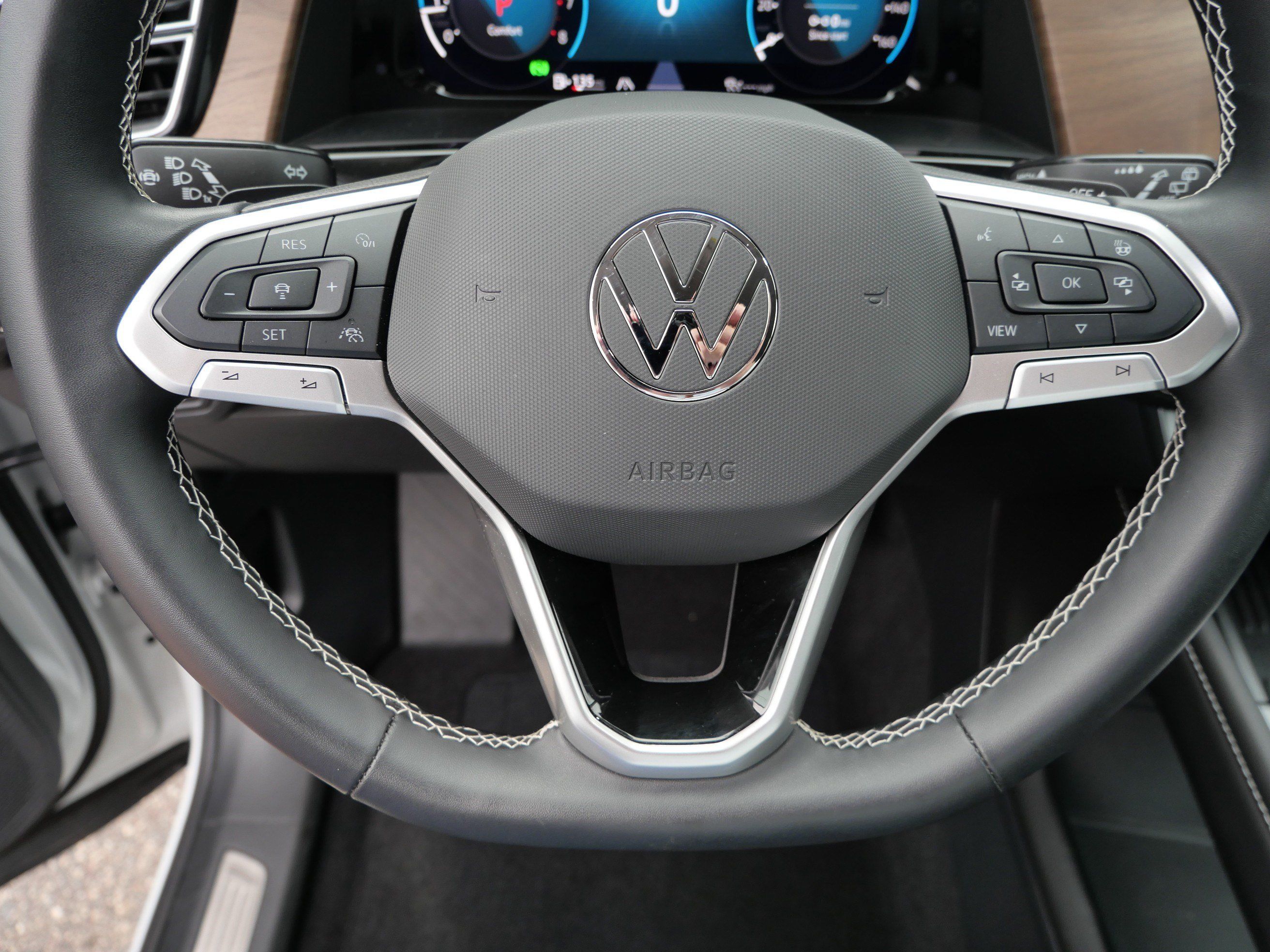 Certified 2026 Volkswagen Atlas SE AWD/4WD image 25
