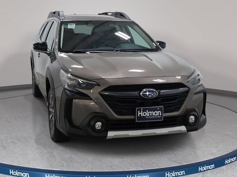 Used 2023 Subaru Outback Limited AWD/4WD image 3