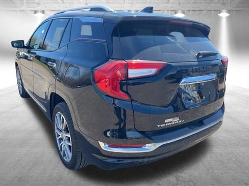 Used 2024 GMC Terrain Denali w/ Denali Premium Package AWD/4WD image 10