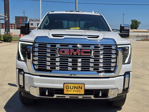 Used 2024 GMC Sierra 2500 Denali w/ Denali Reserve Package AWD/4WD image 2