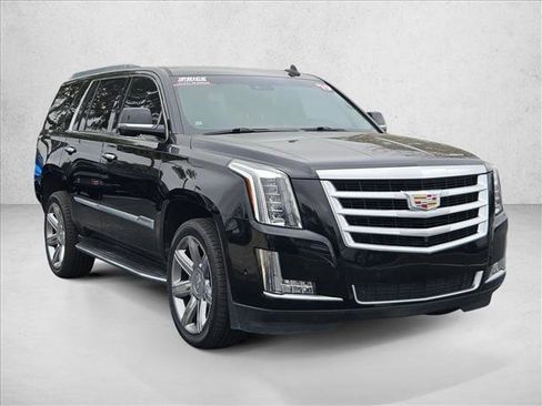 Used 2019 Cadillac Escalade Luxury image 3