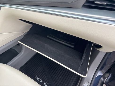 Used 2017 Cadillac XT5 Luxury w/ Driver Awareness Package image 44