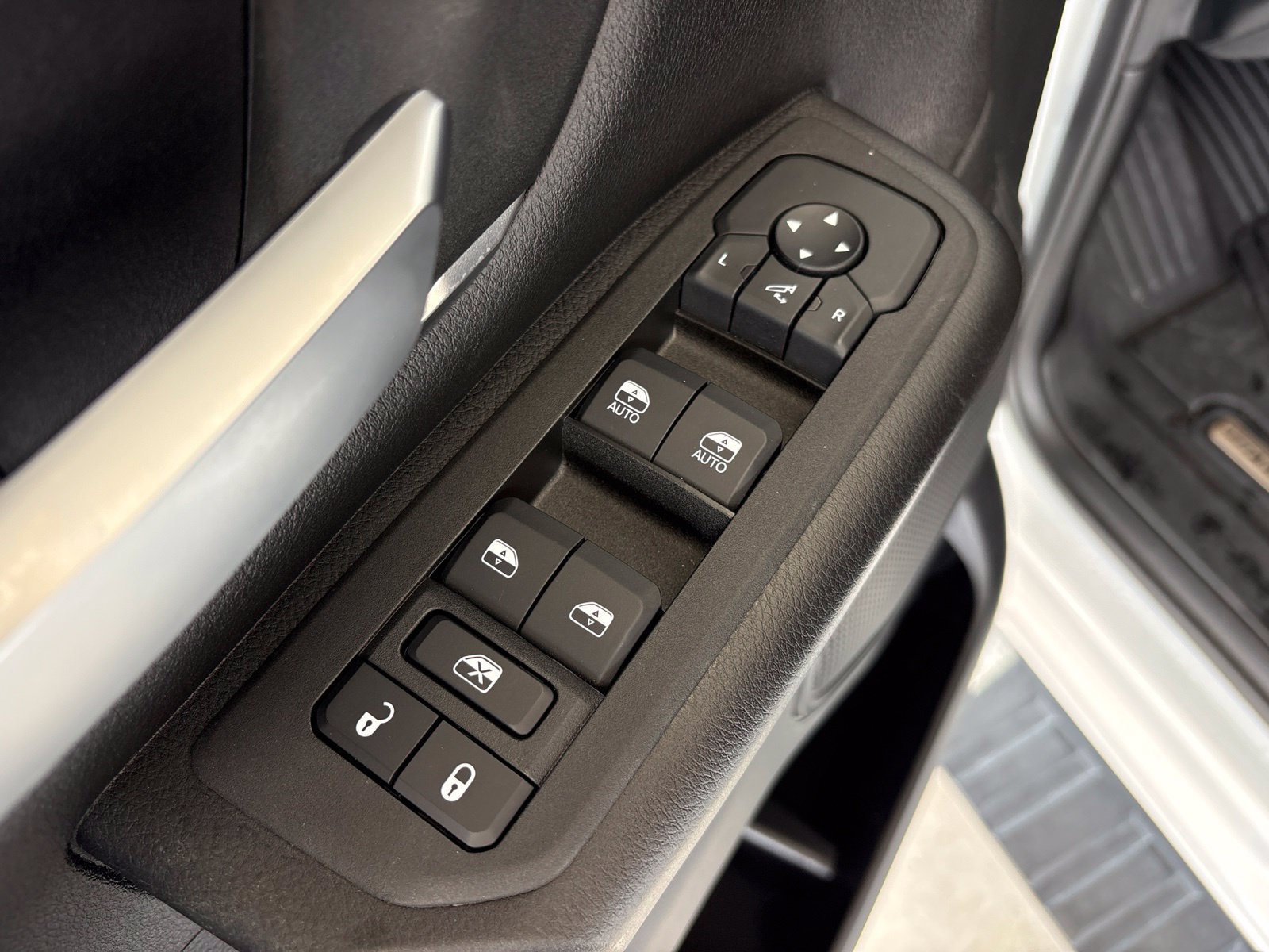 Used 2025 RAM 1500 Lone Star AWD/4WD image 28