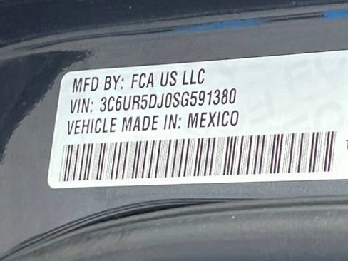 Certified 2025 RAM 2500 Big Horn AWD/4WD image 34