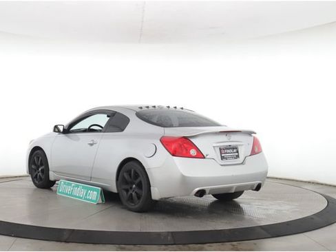 Used 2011 Nissan Altima 2.5 S w/ 2.5S Premium Pkg FWD image 8