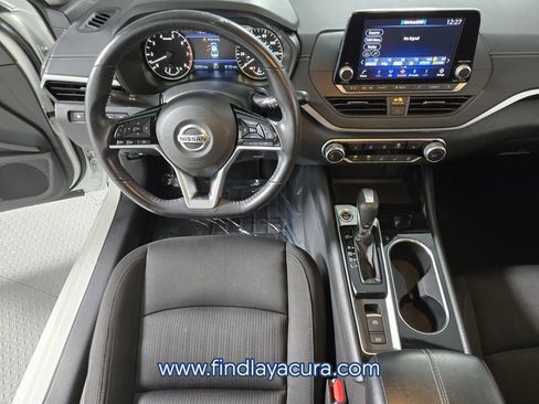 Used 2021 Nissan Altima 2.5 SV w/ SV Premium Package image 15