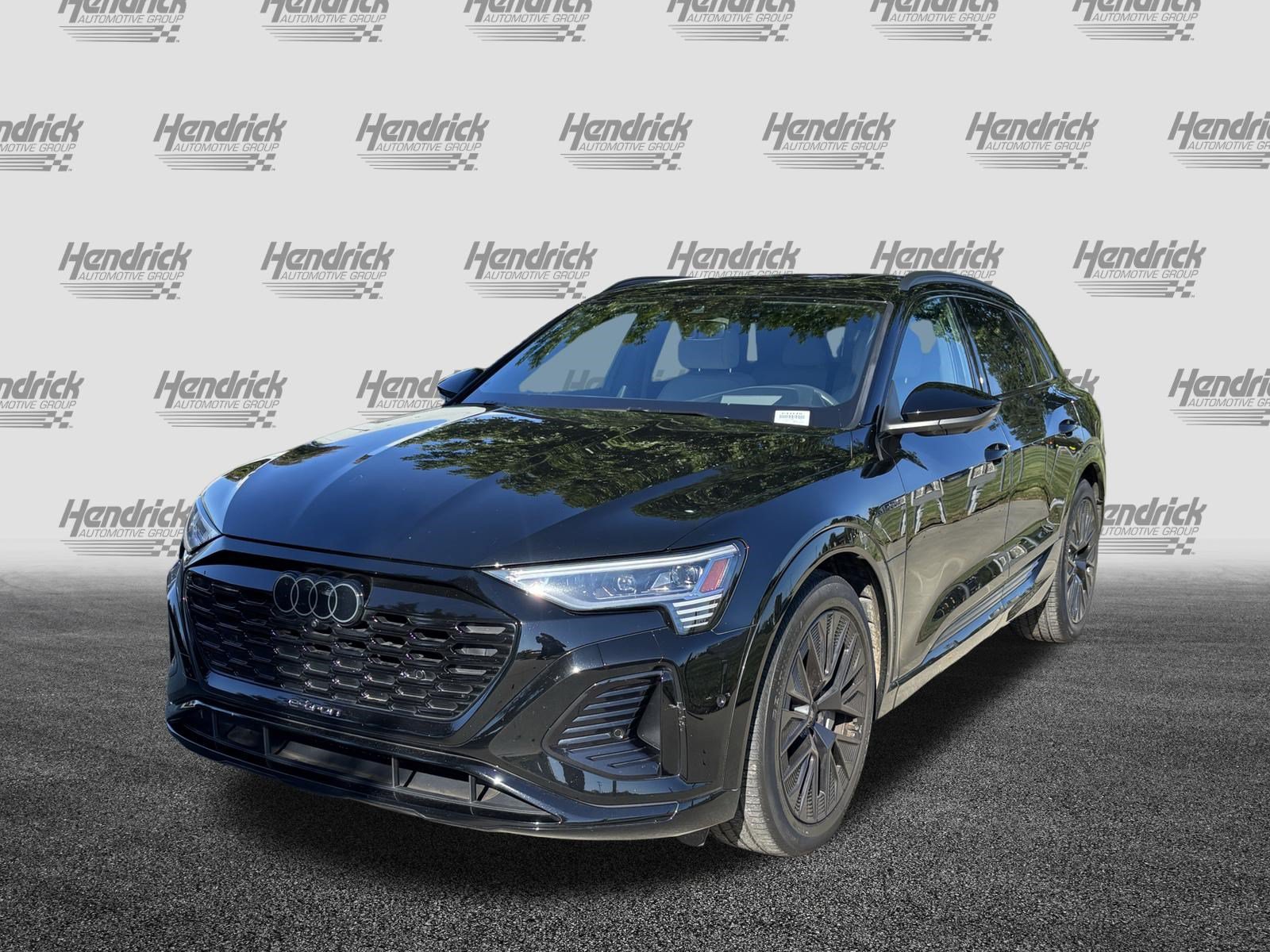 Used 2024 Audi Q8 e-tron Prestige w/ Prestige Package AWD/4WD image 6