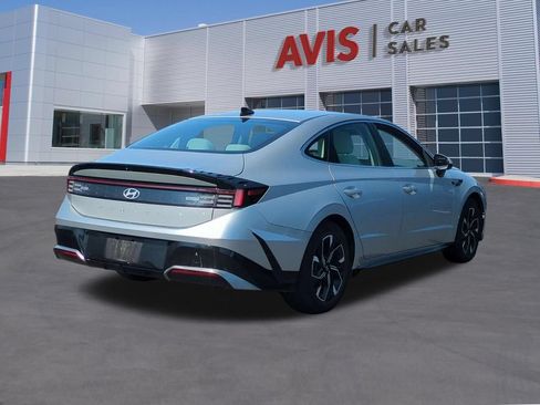 Used 2025 Hyundai Sonata SEL FWD image 6