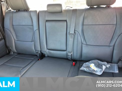 Used 2025 Toyota Tundra Platinum image 22