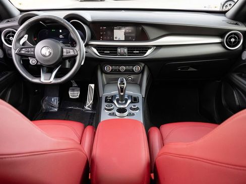 Used 2024 Alfa Romeo Stelvio Veloce image 42
