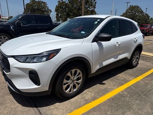 Used 2023 Ford Escape Active w/ Tech Pack #1 FWD image 1