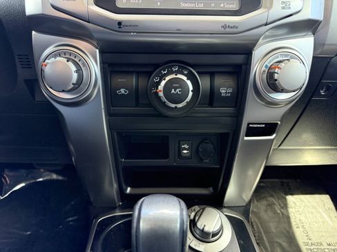 Used 2015 Toyota 4Runner SR5 Premium AWD/4WD image 44
