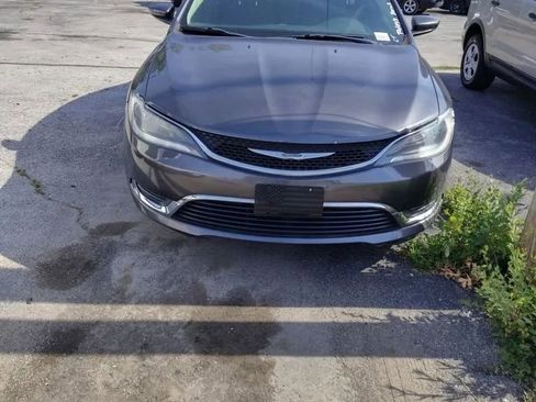 Used 2015 Chrysler 200 Limited w/ Convenience Group FWD image 1