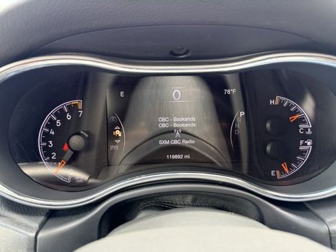 Used 2018 Jeep Grand Cherokee Altitude AWD/4WD image 22