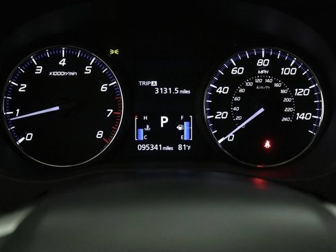 Used 2018 Mitsubishi Outlander ES FWD image 23