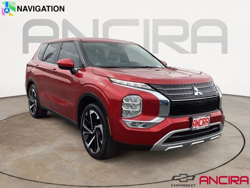Used 2022 Mitsubishi Outlander SE image 1