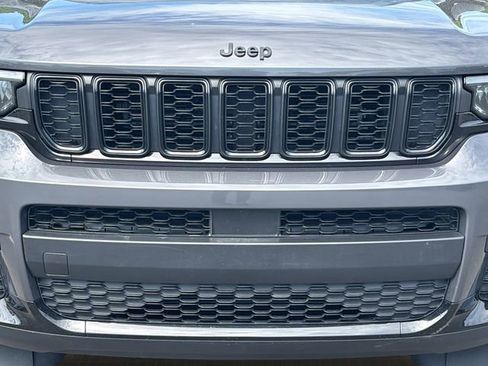 Certified 2024 Jeep Grand Cherokee L Laredo AWD/4WD image 24