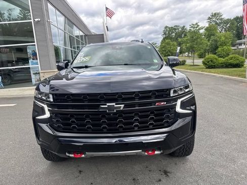 Used 2023 Chevrolet Tahoe Z71 w/ Luxury Package AWD/4WD image 3