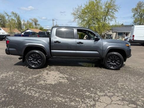Used 2023 Toyota Tacoma Limited w/ Nightshade Package AWD/4WD image 9