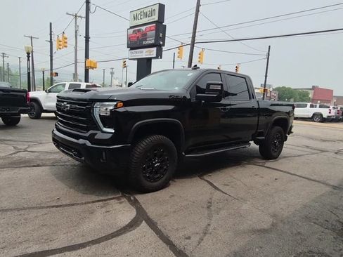 Used 2024 Chevrolet Silverado 3500 LTZ w/ LTZ Plus Package AWD/4WD image 5
