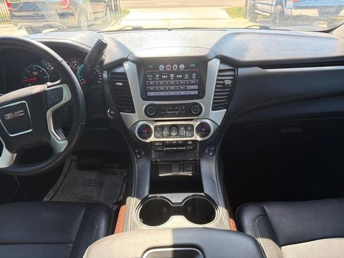 Used 2017 GMC Yukon SLT RWD image 30