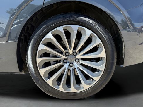 Used 2019 Audi e-tron Prestige w/ Prestige Package image 11