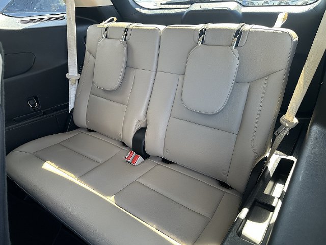 Used 2020 Ford Explorer XLT w/ Equipment Group 202A AWD/4WD image 16
