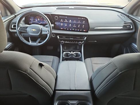 Used 2024 Chevrolet Traverse LT FWD image 18