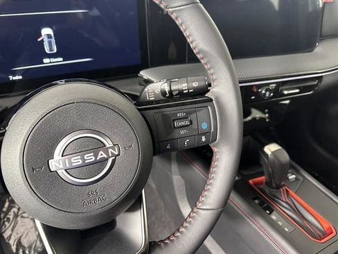 New 2025 Nissan Kicks SR image 24