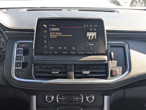 Used 2023 GMC Yukon SLT image 16