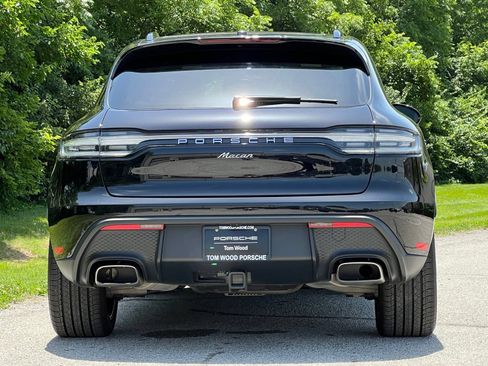 Certified 2025 Porsche Macan AWD/4WD image 8