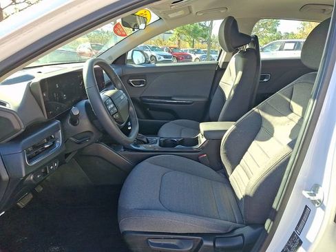 Certified 2025 Kia K4 EX image 15