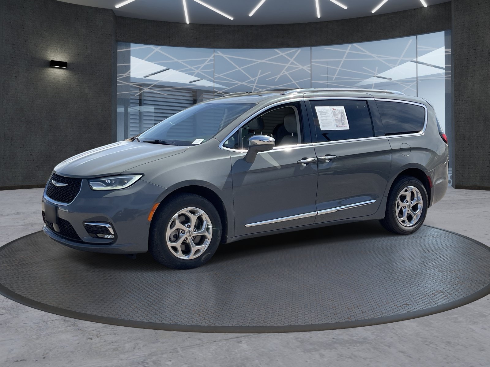 Used 2021 Chrysler Pacifica Limited w/ Premium & Safety Sphere Group AWD/4WD image 2