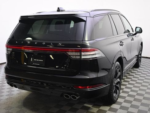 New 2026 Lincoln Aviator AWD w/ Jet Appearance Package image 6