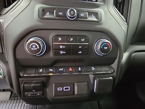 Used 2024 Chevrolet Silverado 2500 Custom w/ Custom Value Package image 16