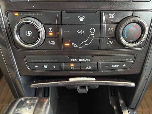 Used 2017 Ford Explorer XLT image 20