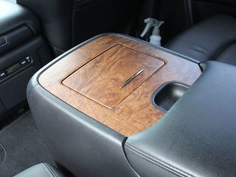 Used 2021 Nissan Armada SL w/ Captain's Chairs Package AWD/4WD image 26