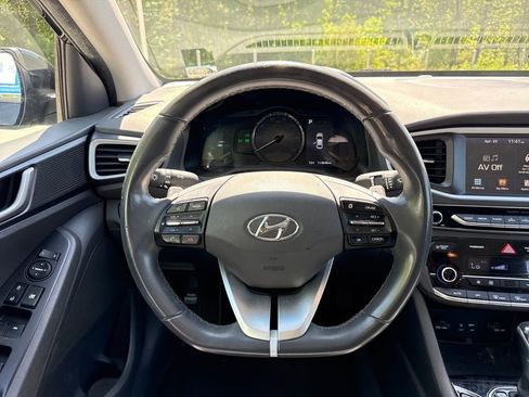 Used 2018 Hyundai Ioniq Plug-In Hybrid FWD image 19