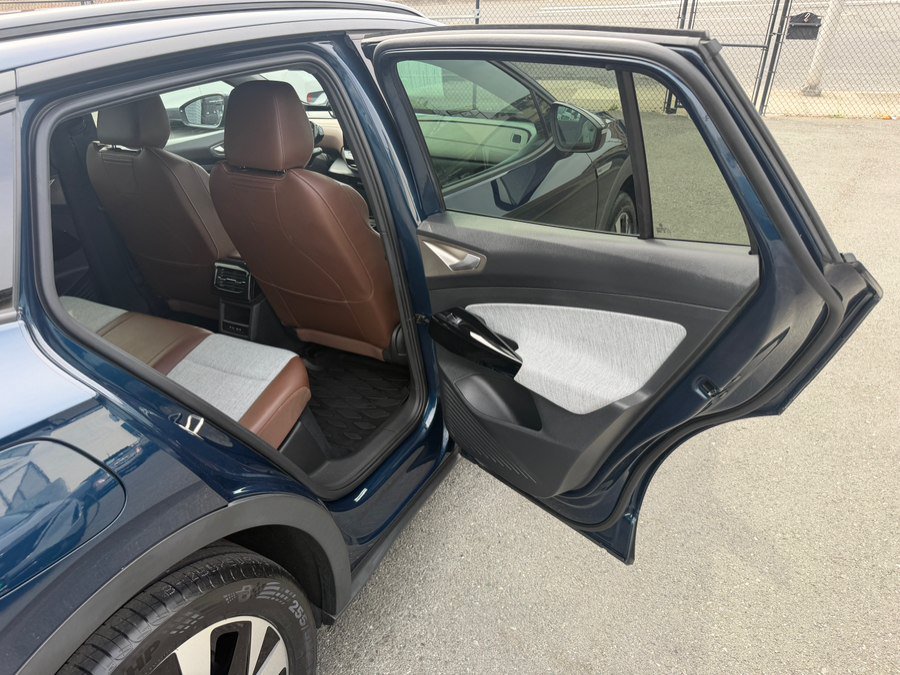 Used 2023 Volkswagen ID.4 Pro RWD image 36