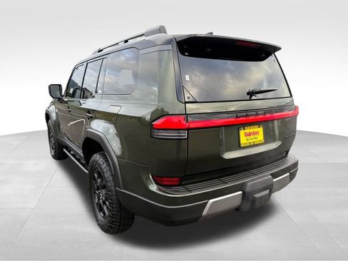 Used 2024 Lexus GX 550 image 7