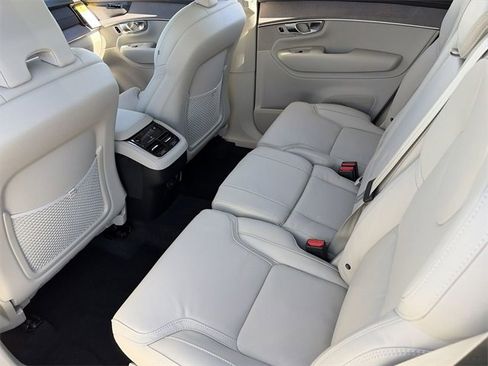 New 2026 Volvo XC90 B6 Ultra w/ Protection Package image 16