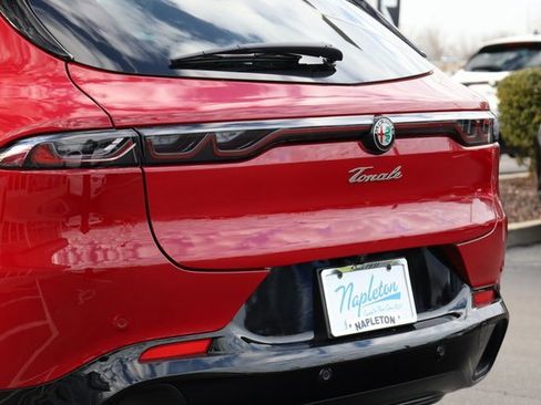 New 2025 Alfa Romeo Tonale w/ Premium Package image 7